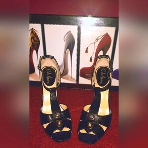 "Cole Haan" Black Leather T-Strap Open Toe Stack Heel Shoes